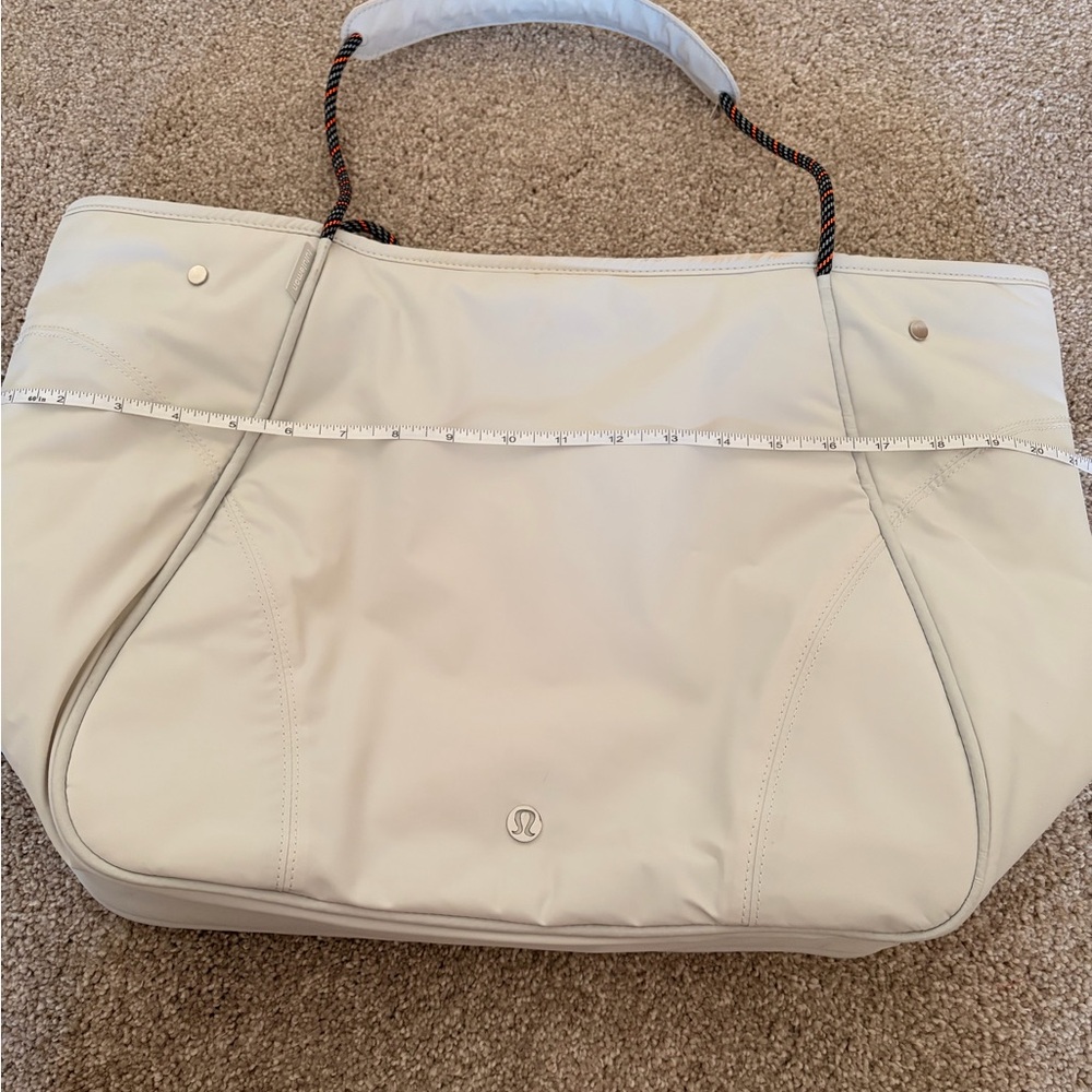 lululemon athletica White Drawstring Shoulder Bag with Rope Strap - Picture 7 of 7